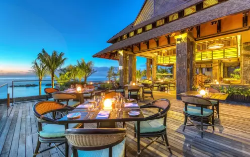The Westin Turtle Bay - Seasonal Tastes Terrace at Night